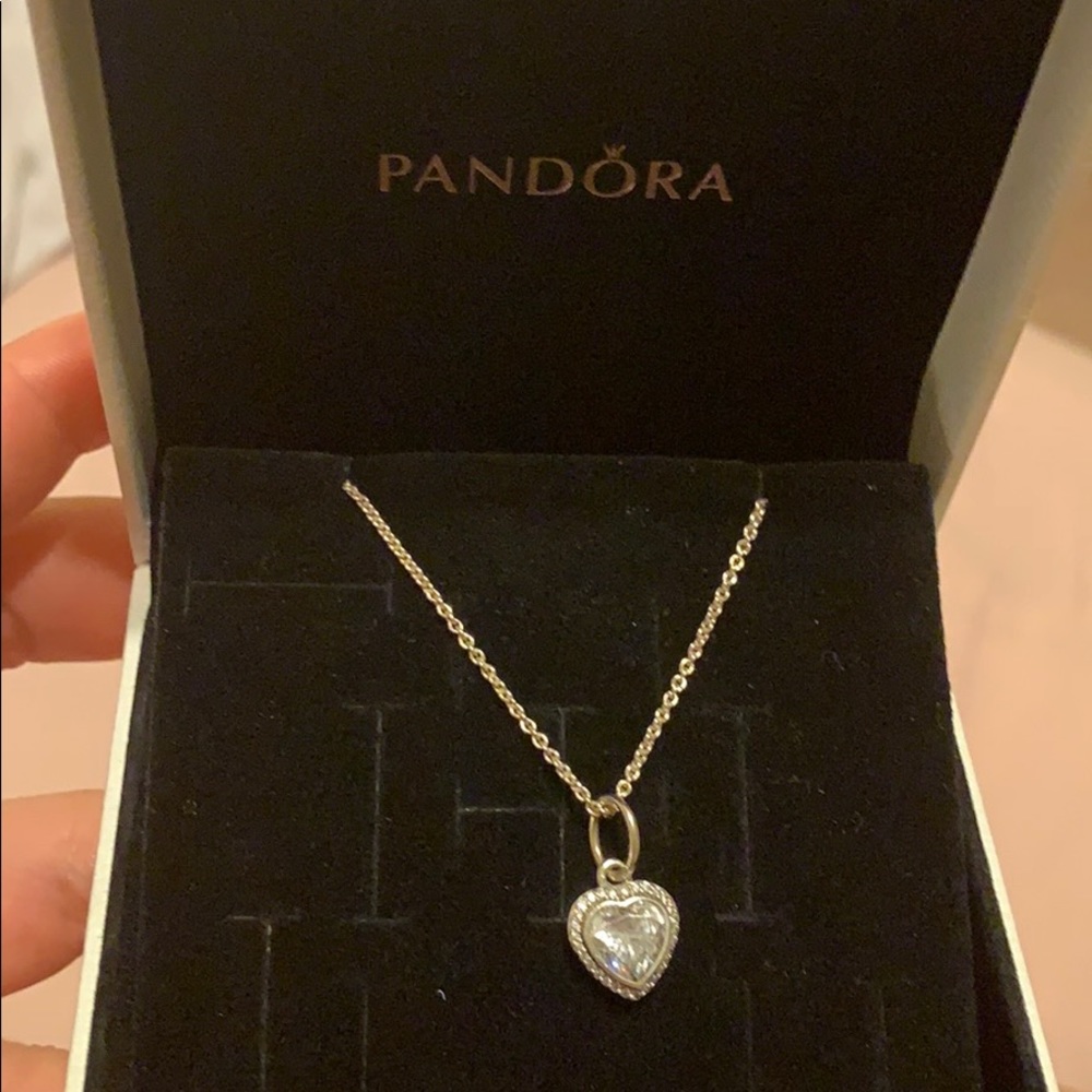 Pandora heart dangle necklace